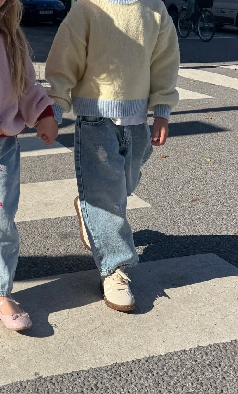 baggy ripped jeans