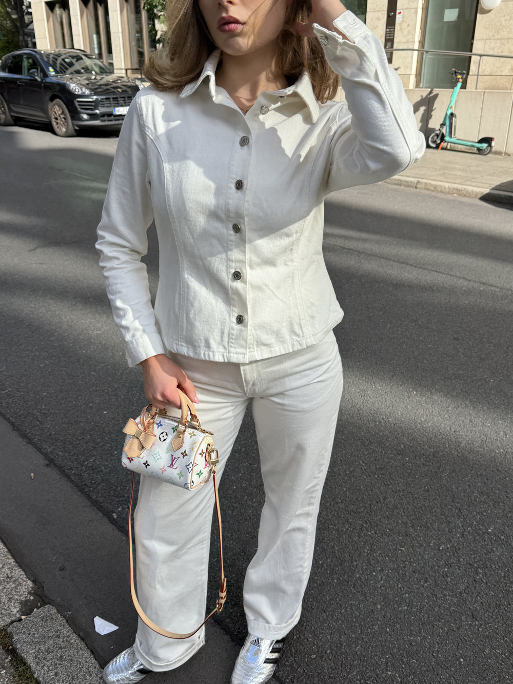 WHITE FITTED JACKET