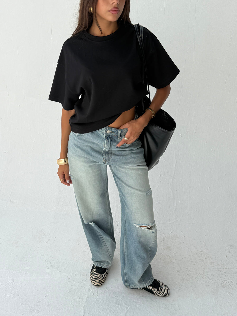 OVERSIZED TSHIRT - BLACK