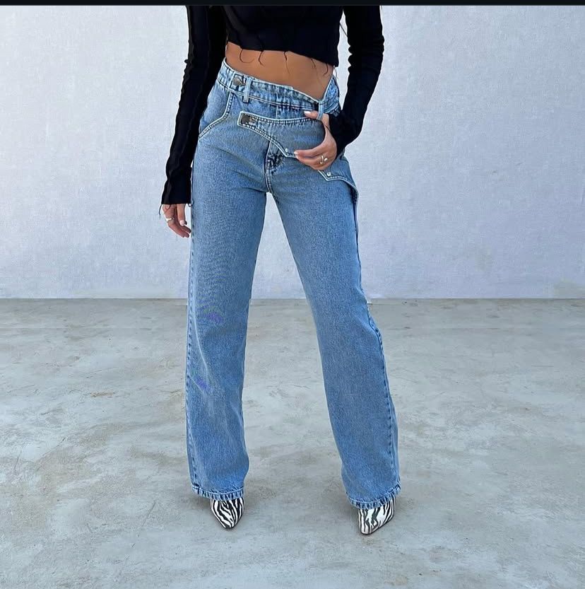 LOCKED IN PANTS