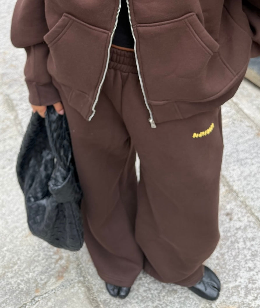 wide leg sweats - brown